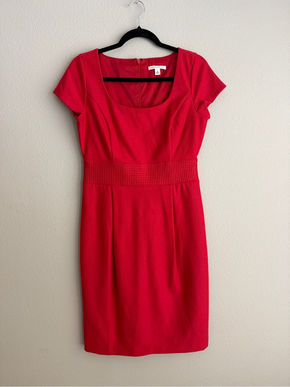 BANANA REPUBLIC Sz 8 Wool Sheath Dress Bright Red Scoop Neck Cap Sleeve